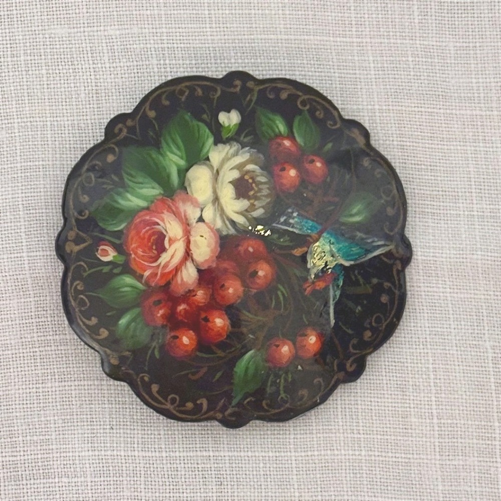 Vintage Russian Lacquer Brooch Hand Painted Floral Hummingbird Signed Scalloped